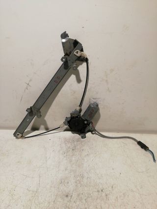 MOTOR ELEVALUNAS DELANTERO DERECHO NISSAN PRIMERA BERLINA (P
