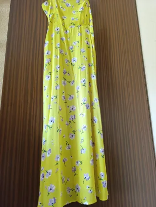 Vestido Zara amarillo floral talla S