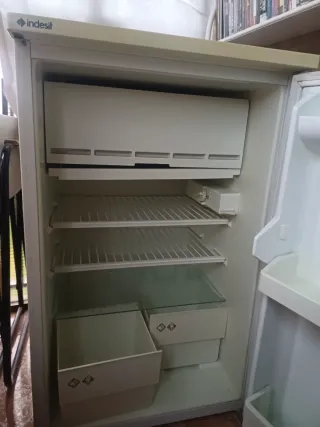 Nevera pequeña Indesit