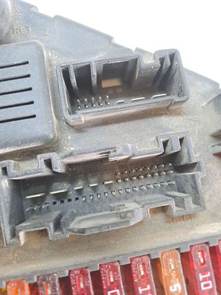 CAJA RELES / FUSIBLES BMW SERIE 5 BERLINA (E60) (3)