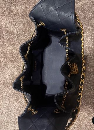 Bolso Chanel Negro y Dorado