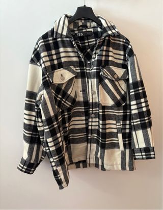 Chaqueta Zara cuadros blanco y negro