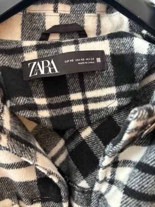 Chaqueta Zara cuadros blanco y negro