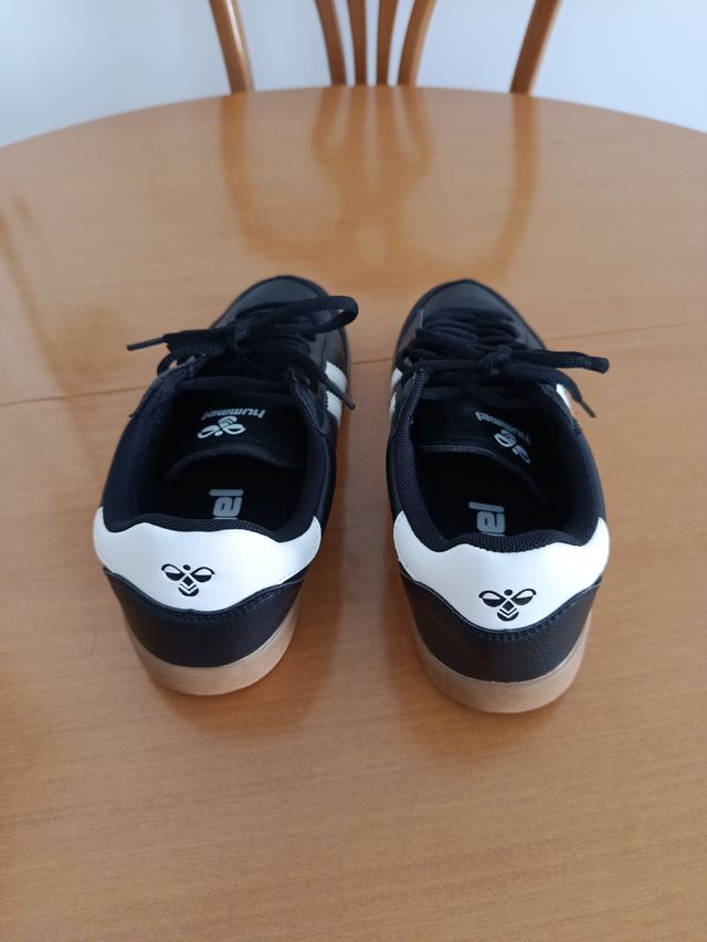 Playeros Hummel para Lefties. Negros. Talla 38