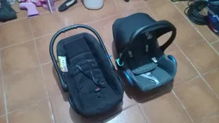 2 Sillas de coche para bebé