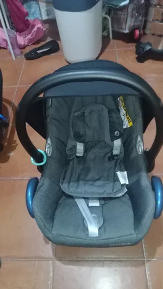 2 Sillas de coche para bebé