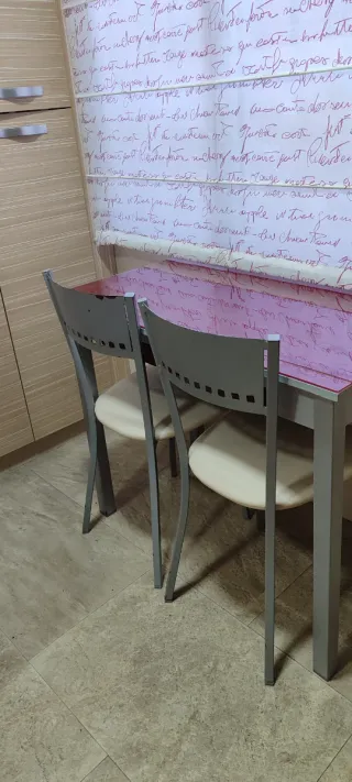 Mesa extensible de cocina con cristal y 2 sillas