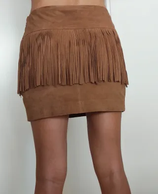 Falda piel marrón flecos