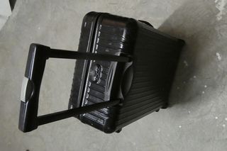 Maleta de viaje Rimowa Negra