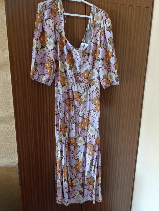 Vestido largo floral Stradivarius sin estrenar