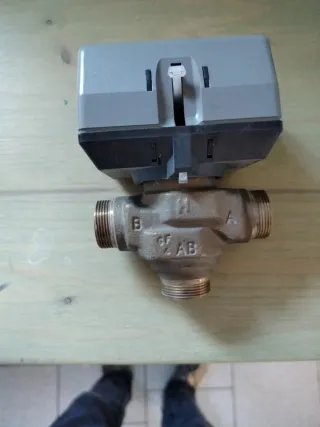 Attuatore Honeywell UC8010 Valvola 3 vie