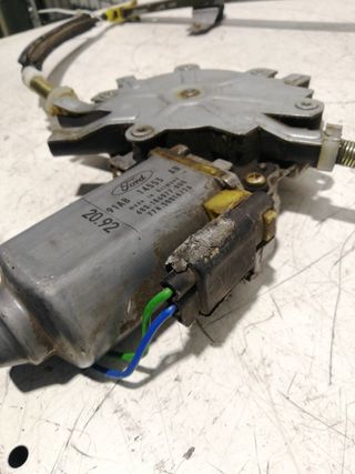 ELEVALUNAS DELANTERO DERECHO FORD ORION