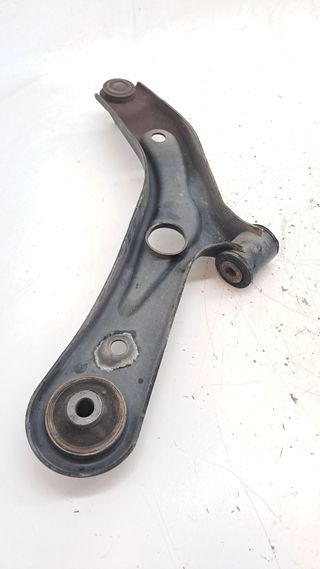 BRAZO SUSPENSION INFERIOR DELANTERO DERECHO SUZUKI SWIFT III