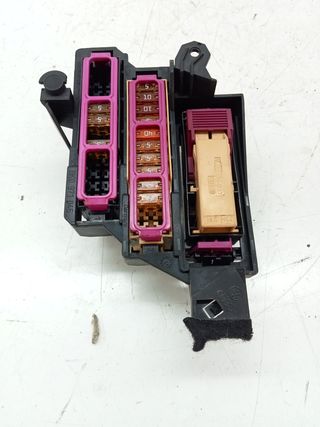 CAJA FUSIBLES AUDI Q5 (8R)