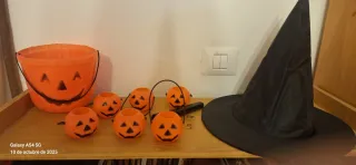 Lote Halloween: Cubo y Calabazas.Linterna y gorro