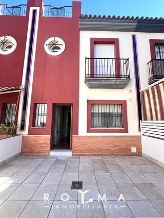 Casa adosada en venta en Centro - Doña Mercedes en Dos Hermanas