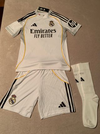 CONJUNTO Real Madrid 25-26 PRECIO NEGOCIABLE 