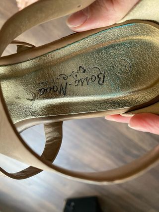 Sandalias de tacón beige