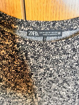 Vestido Zara estampado floral manga larga