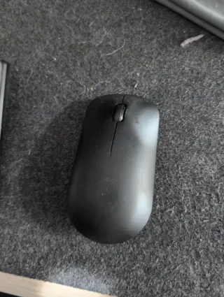 Ratón inalámbrico negro