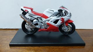 KAWASAKI NINJA ZX-9R  Y YAMAHA YZF-R1  ( 1/18 ) 
