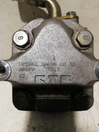 BOMBA SERVODIRECCION FORD FIESTA BERLINA (3)