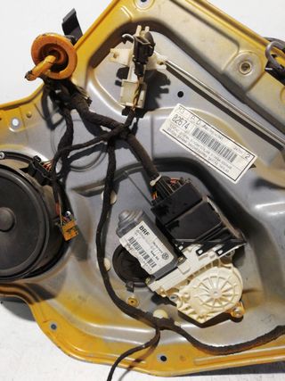ELEVALUNAS TRASERO DERECHO SEAT LEON (1M1)