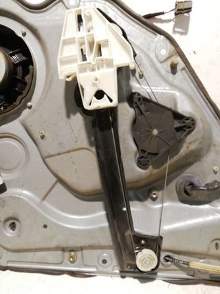 ELEVALUNAS TRASERO DERECHO SEAT LEON (1M1)
