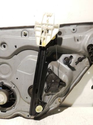 ELEVALUNAS TRASERO IZQUIERDO SEAT LEON (1M1)