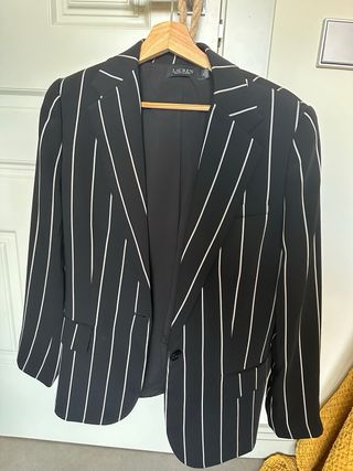 Traje Ralph Lauren rayas. 
