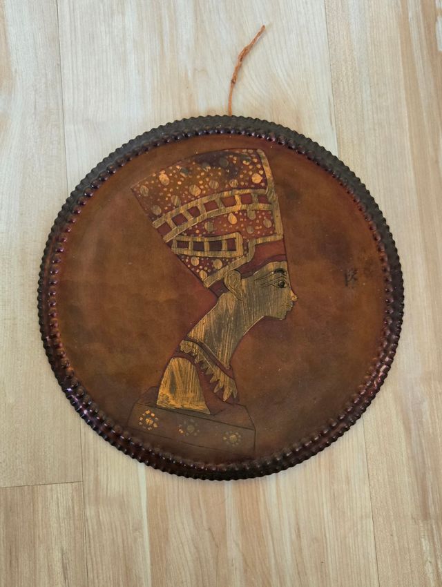 Plato Decorativo Latón Egipcio Nefertiti