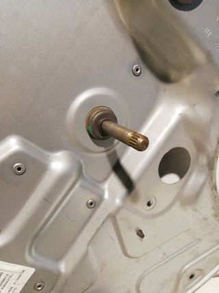 ELEVALUNAS TRASERO IZQUIERDO FORD FOCUS BERLINA (CAK)
