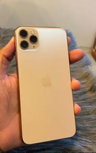 iPhone 11 Pro Max 64GB Dorado