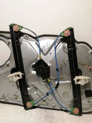 ELEVALUNAS DELANTERO DERECHO FIAT STILO (192)