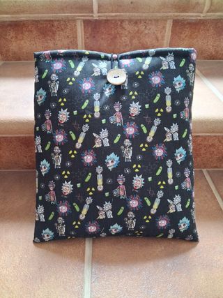OFERTA 3X20€ 2x14€ Funda literaria RICK Y MORTY
