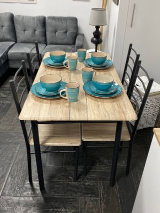 Mesa de cocina + 4 sillas hacemos envios 