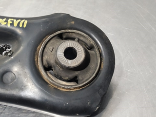 BRAZO SUSPENSION INFERIOR DELANTERO IZQUIERDO VOL