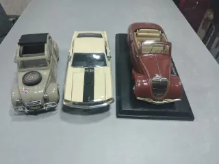 Lote 3 coches a escala 1/18
