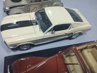 Lote 3 coches a escala 1/18