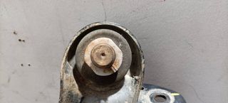 BRAZO SUSPENSION INFERIOR DELANTERO DERECHO NISSAN NAVARA PI
