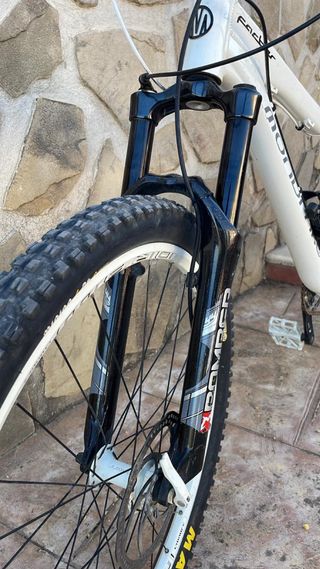Bici Mondraker Factor LSR 1 26” Doble