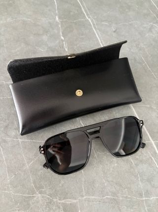 Gafas de sol negras nuevas
