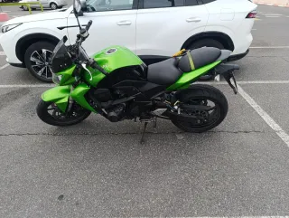 Kawasaki Z750.