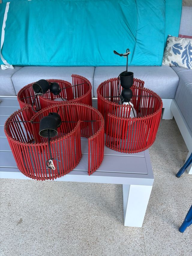 4 Lámparas Madera Roja