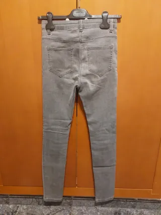 Pantalón vaquero gris Kiabi