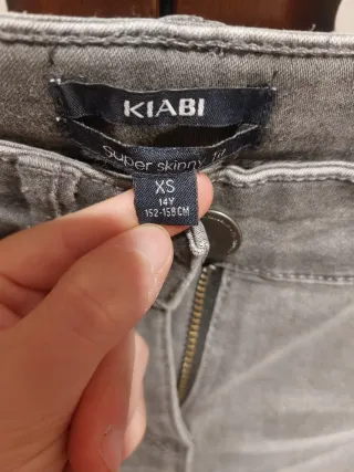 Pantalón vaquero gris Kiabi