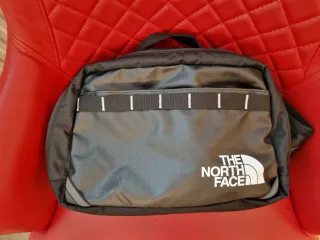The North Face Base Camp Voyager Sling Riñonera