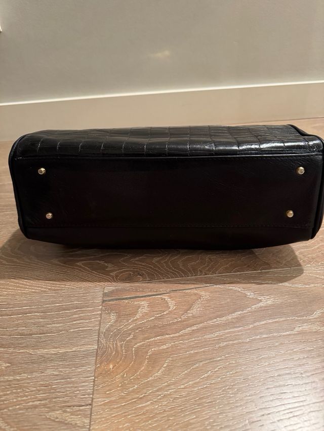 Bolso Cesare PIEL color negro.Hecho en España