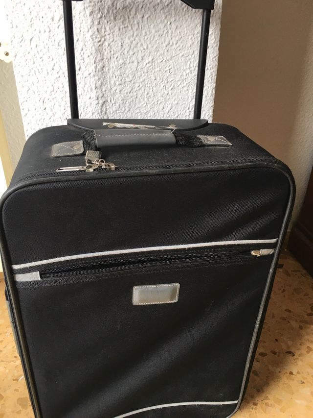 Maleta de cabina negra