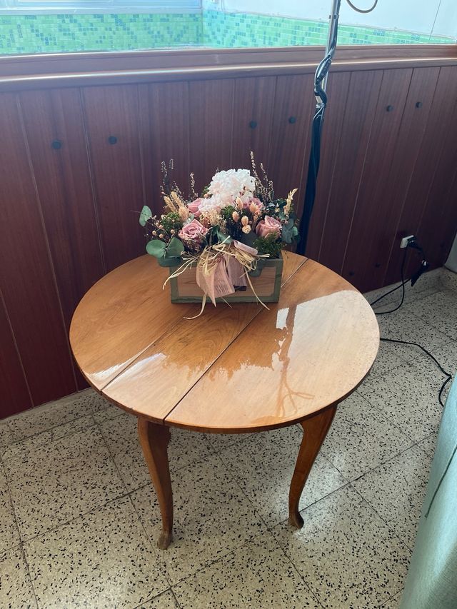 Mesita auxiliar madera clásica